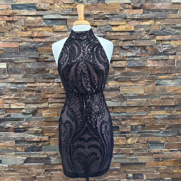 BADGLEY MISCHKA Scroll Sequin Halter Mini Dress Size 4 NWT - Picture 7 of 10